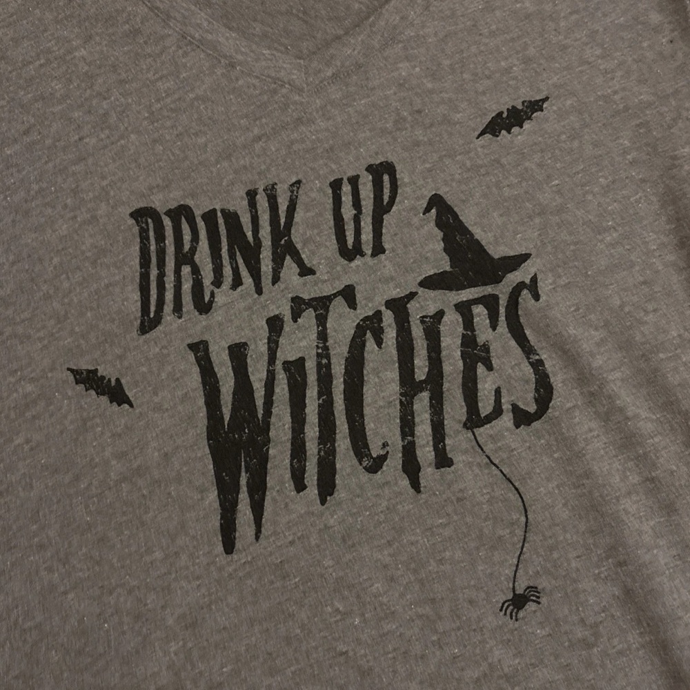 Halloween Drink Up Witches Gray T-shirt Women's Large Short Sleeve Tee - Picture 2 of 4